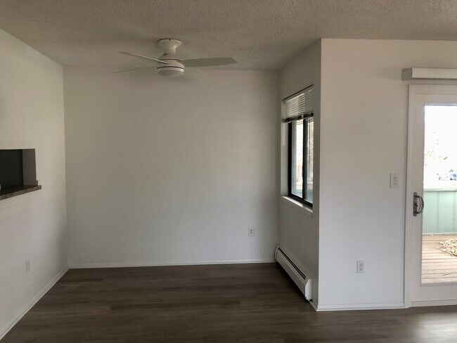 Foto del edificio - Affordable 3 Bed 2 Bath Condo, Attached Garage, on Quiet Street in Lafayette