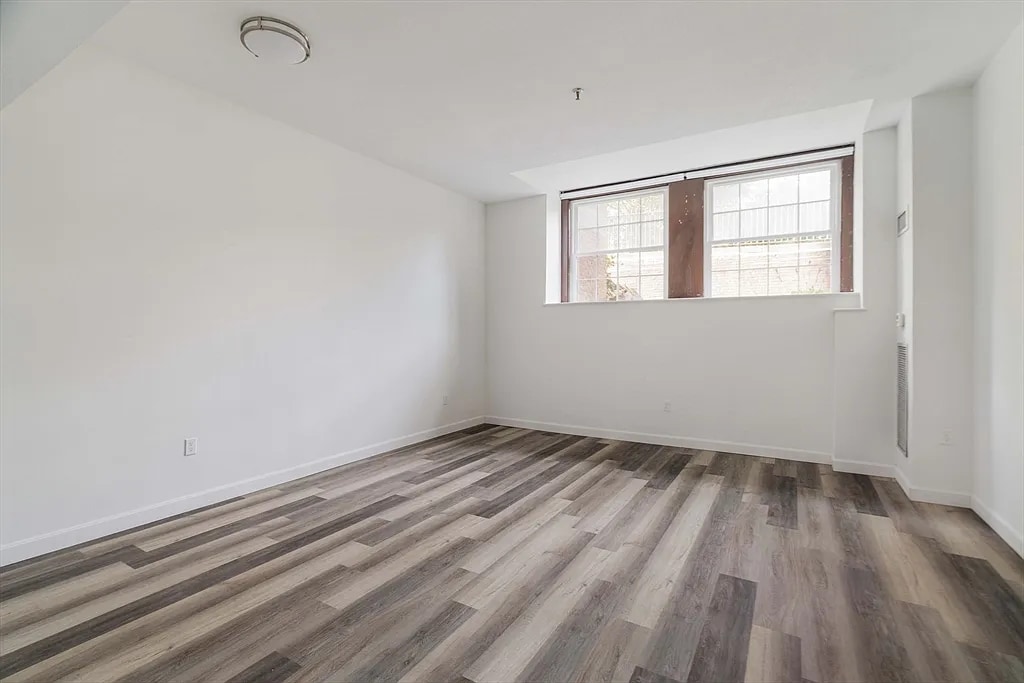 Photo - 76 Elm St -APT G05