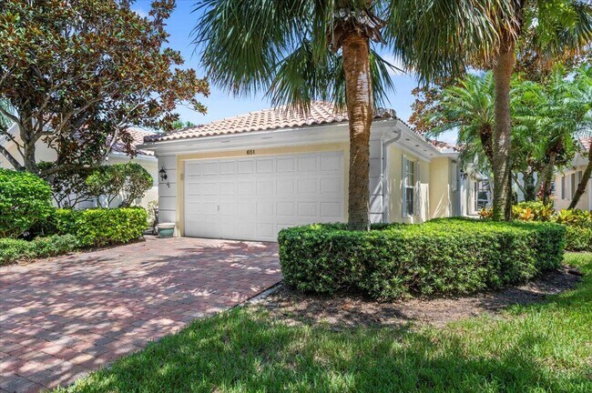 Building Photo - 651 Hudson Bay Dr