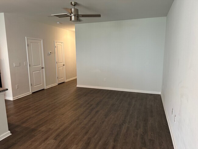 Foto del edificio - 1045 Tee Shot Dr