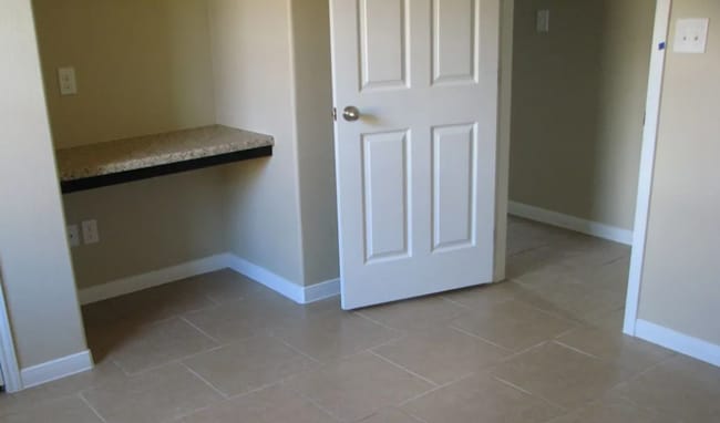 Building Photo - 4504 Cambridge Dr