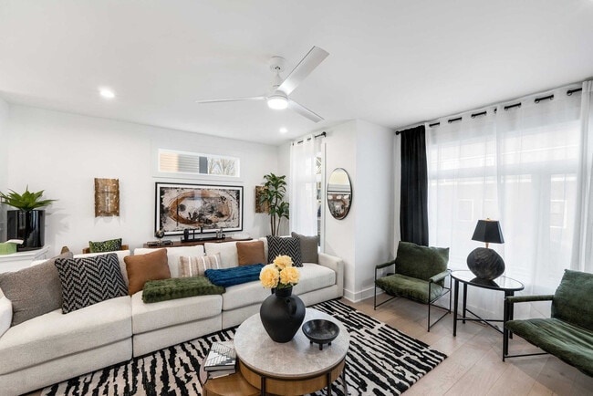 Building Photo - 227 Woodsborough Pl