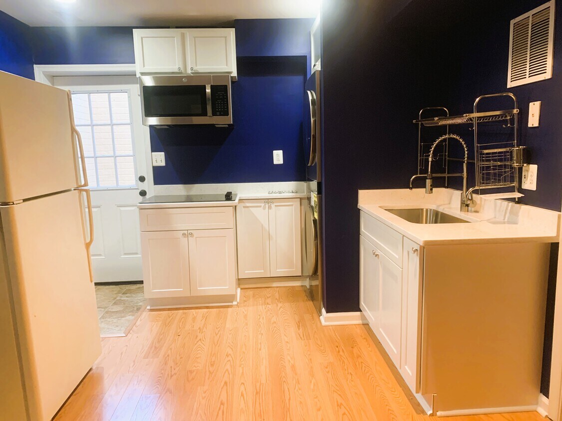 Foto principal - 10702 Allie Dr