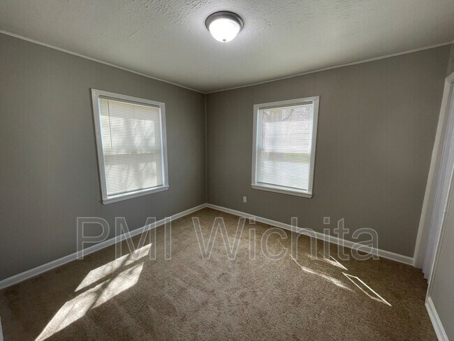 Foto del edificio - 521 N Florence St