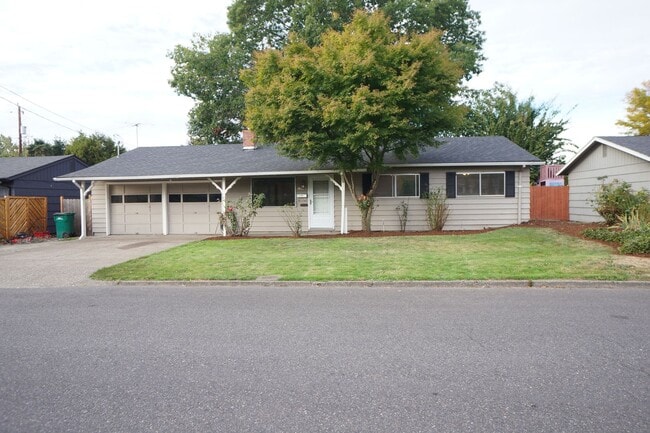 Building Photo - Beaverton 3 bedroom Jewel near Nike