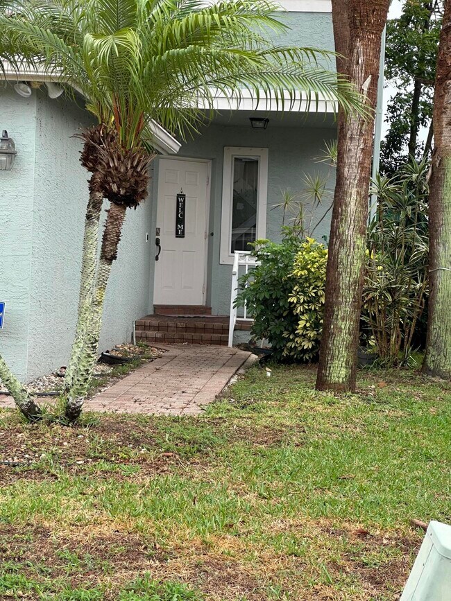 Foto del edificio - 5012 Starblaze Dr
