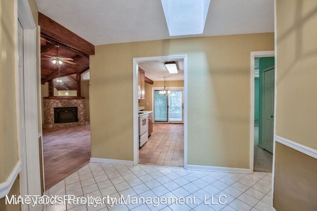 Foto del edificio - 3038 N Shannon Lakes Dr
