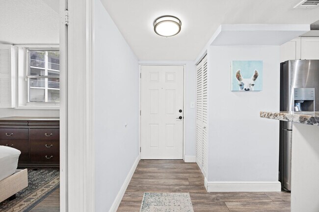 Foto del edificio - 5301 NW 2nd Ave