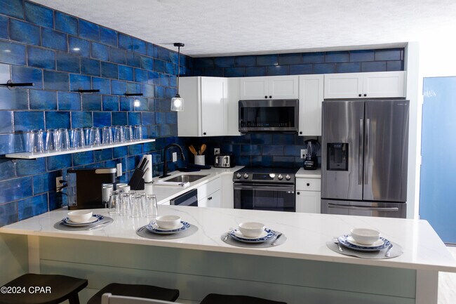 Foto del edificio - 4726 Bay Point Rd