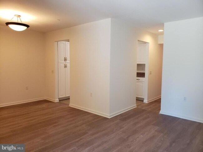 Foto del edificio - 3221 S Leisure World Blvd