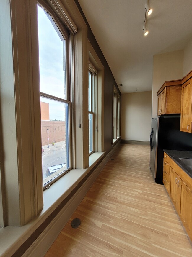 537 W 2nd St Unit Suite 202, Hastings, NE 68901 Apartments in