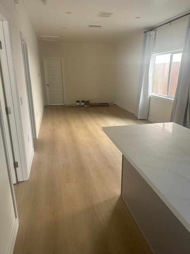 Foto del edificio - 1131 Hare Ave