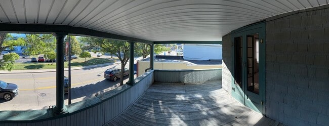 Foto del edificio - *NO PET DOGS* Upper 1 bedroom all Utilities included