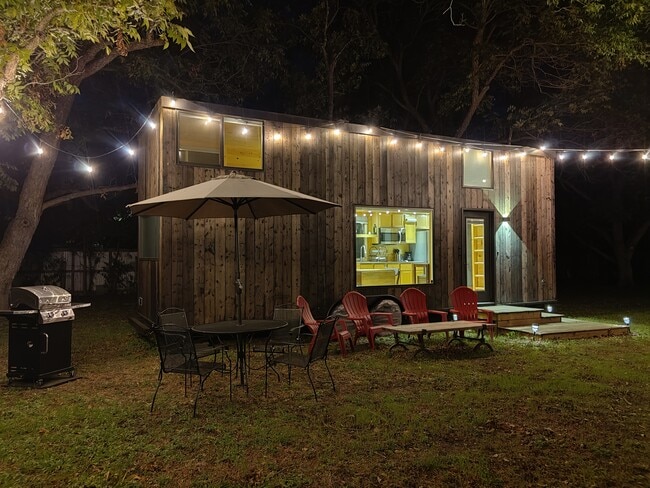 Building Photo - 2509 FM1984