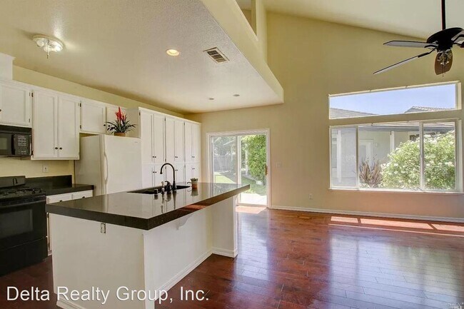 Building Photo - 3 br, 2 bath House - 605 Gallery Ct
