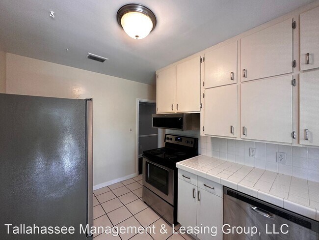 Building Photo - 3 br, 1 bath House - 117 Broward Street
