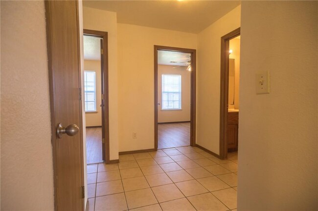 Foto del edificio - 1622 Tolleson Loop