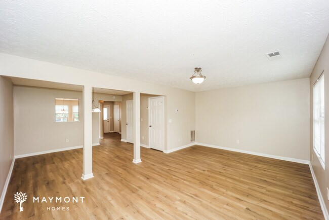 Building Photo - 4411 Pinscher St
