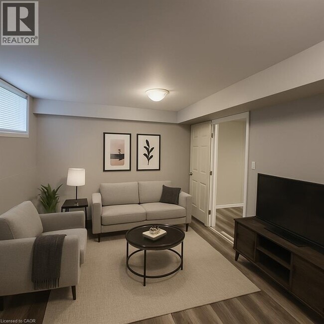 Building Photo - 72 Ingleside Dr