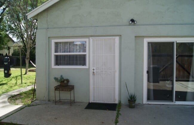Building Photo - 23250 Burbank Blvd