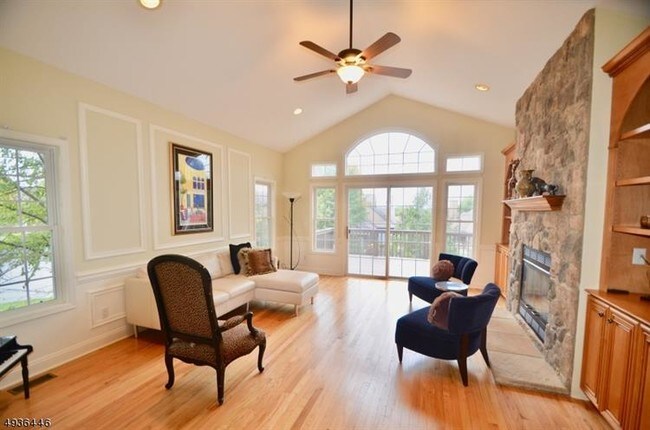 Foto del edificio - 1 Havenhill Rd