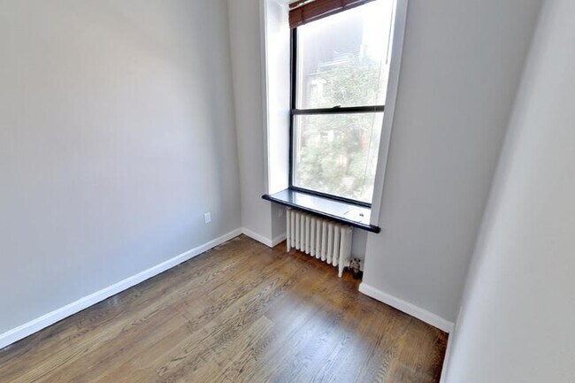 Foto del edificio - 232 W 14th St