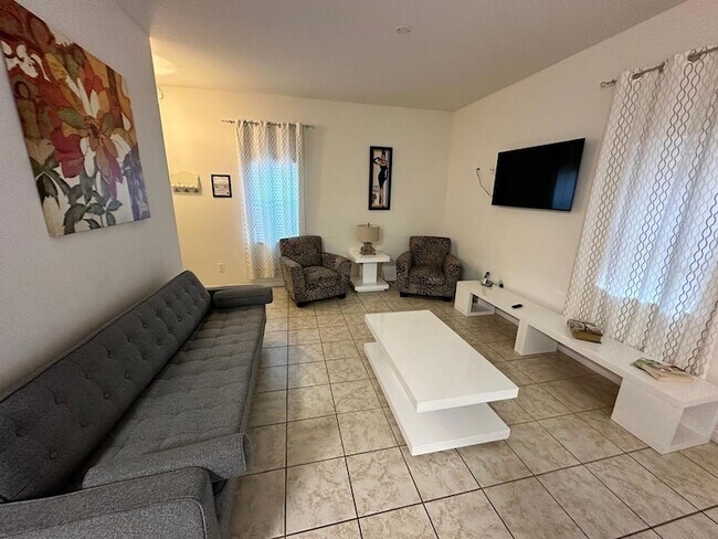 Foto del edificio - 4562 Ada Ln
