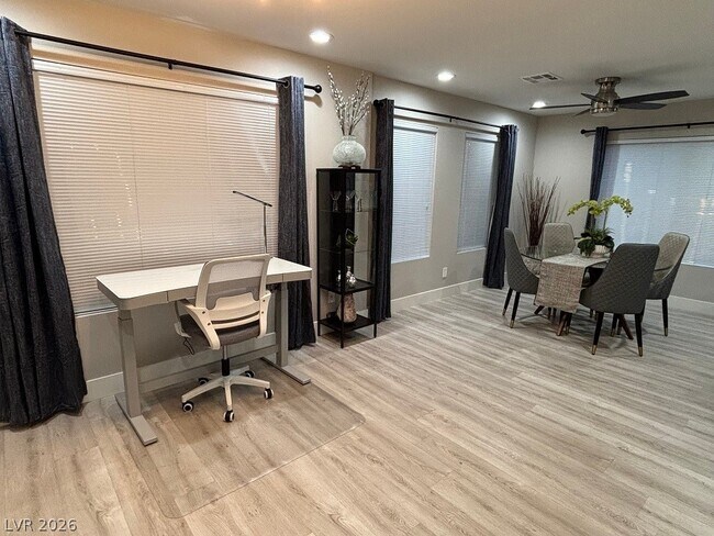 Foto del edificio - 2784 Fountain Ridge Ln