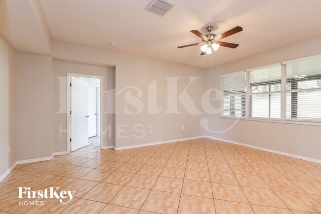Building Photo - 258 Aster Dr