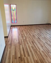 Building Photo - 1704 Bay St