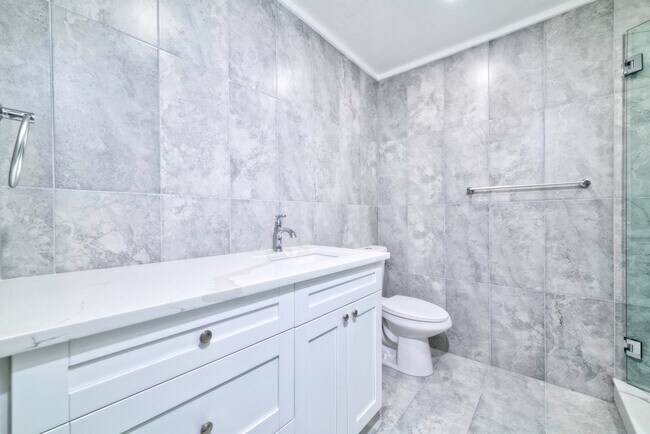 Foto del edificio - 5020 SW 28th Terrace