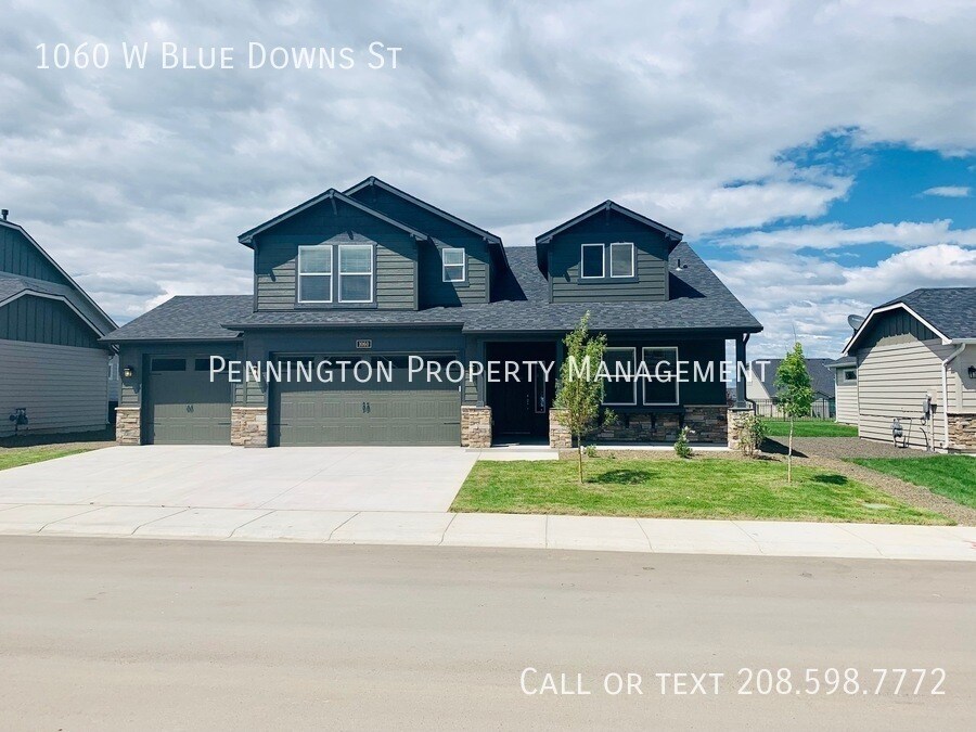 Foto principal - 1060 W Blue Downs St