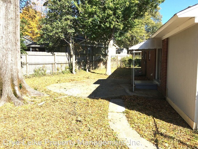 Building Photo - 3 br, 1 bath House - 1091 Wilmore Rd