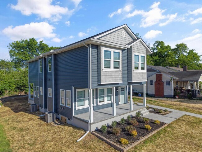 Building Photo - 2713 Tarleton Ave
