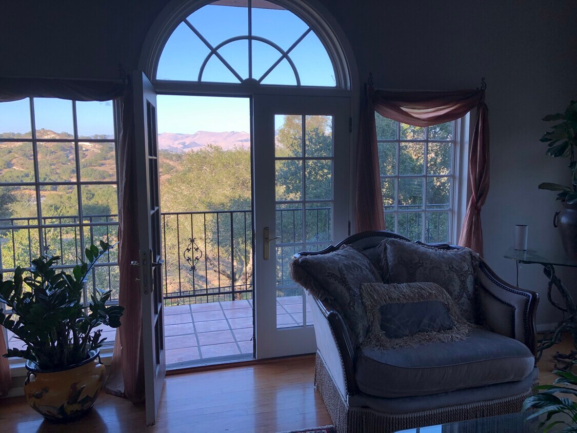 Primary Photo - 1385 Corberosa Dr