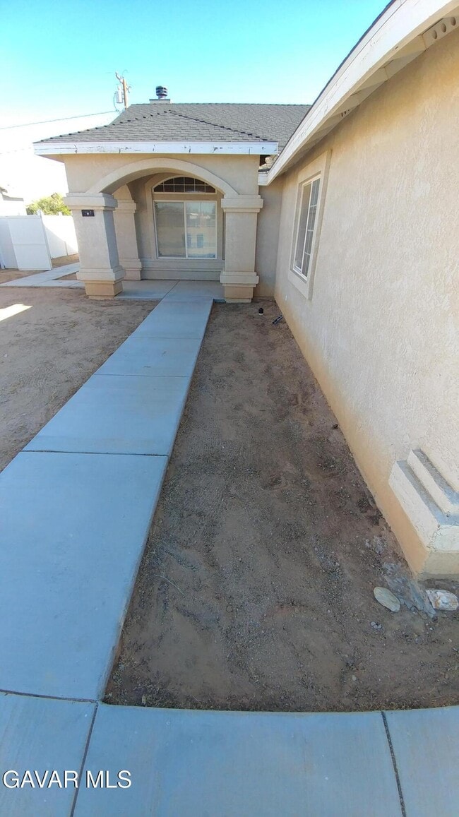 Building Photo - 9137 Evelyn Ave