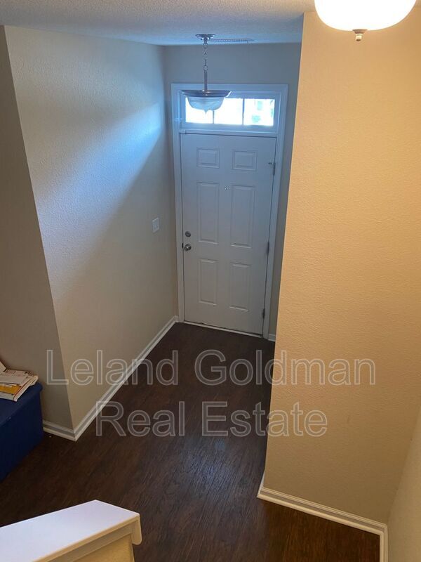 Building Photo - 241 Feldspar St