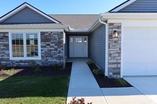 Foto del edificio - 5437 Broad Fields Cove