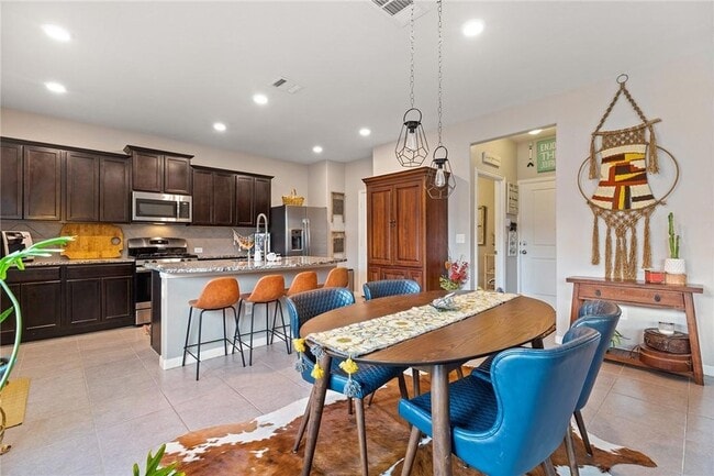 Foto del edificio - 1009 Cadence Dr