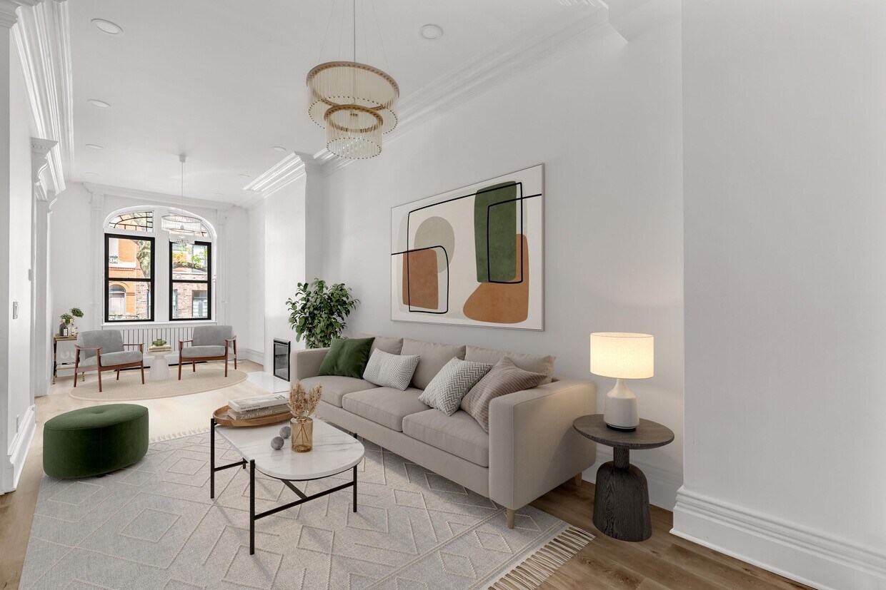 Primary Photo - 128 Manhattan Ave