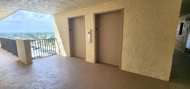 Building Photo - 500 Palm Springs Blvd