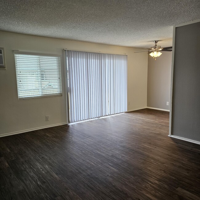 1BR, 1BA - 775 SF - Santa Clara Apartments