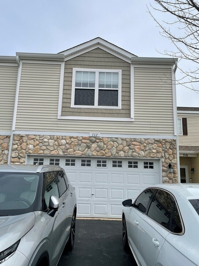 Foto del edificio - 712 Meadowridge Dr