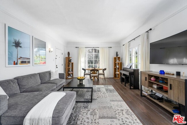 Building Photo - 101 N Clark Dr