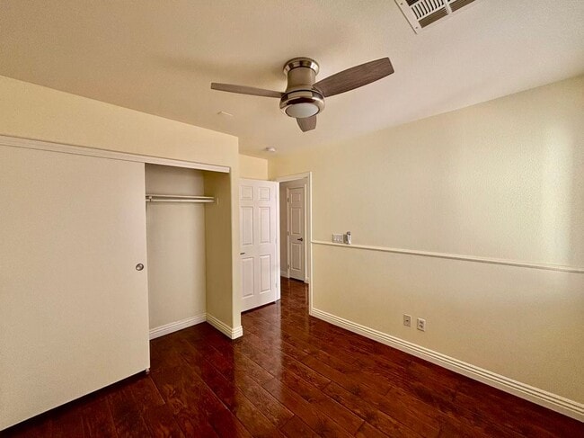 Building Photo - Two-story single-family home