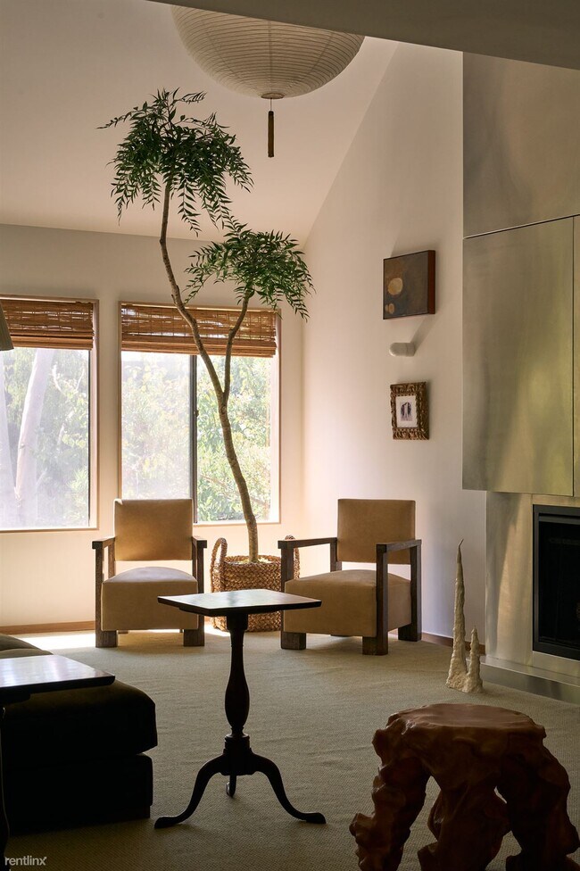 Foto del edificio - 2 br, 2 bath Condo - 950 North Kings Road