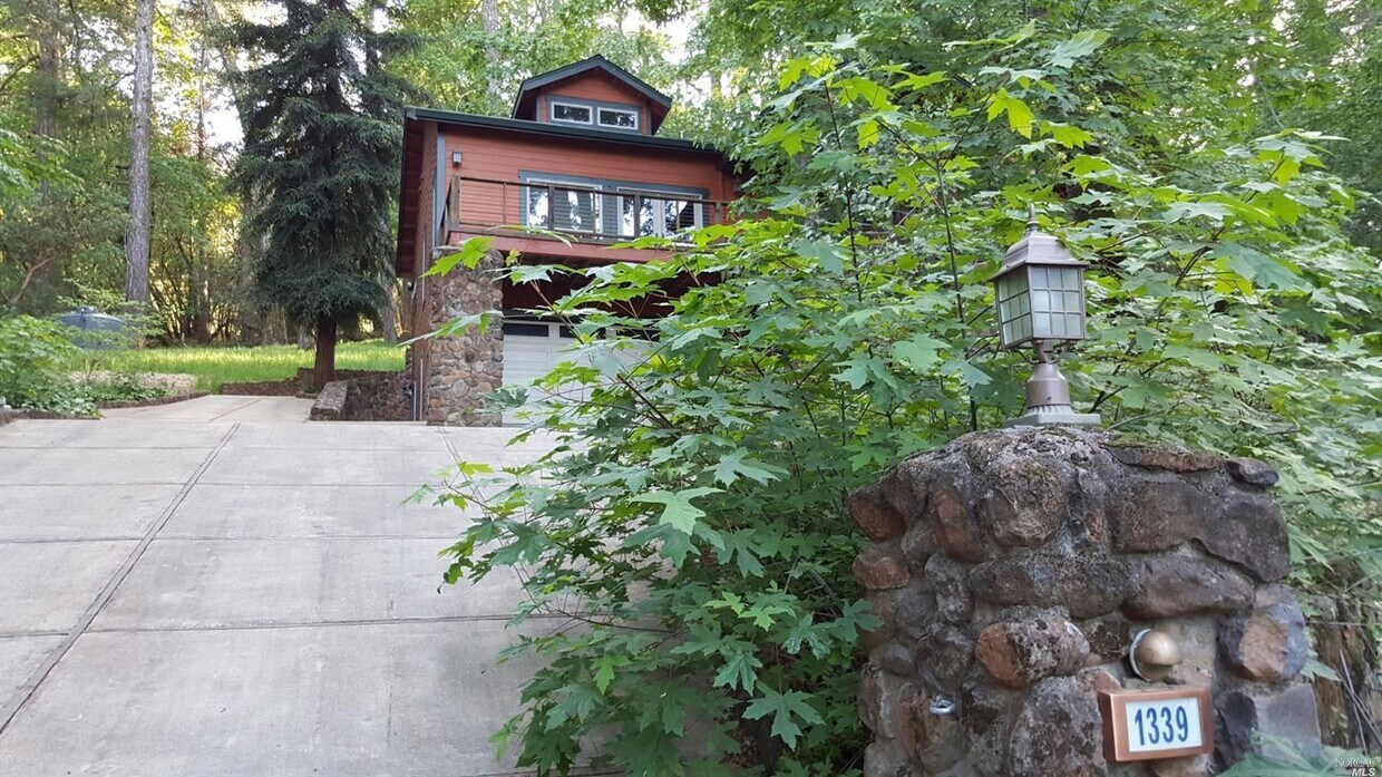 1339 Firview Dr, Calistoga, CA 94515 House for Rent in Calistoga, CA