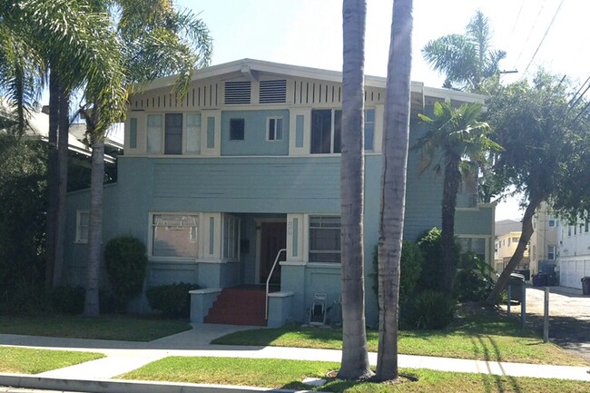 Building Photo - 32 Orange Ave