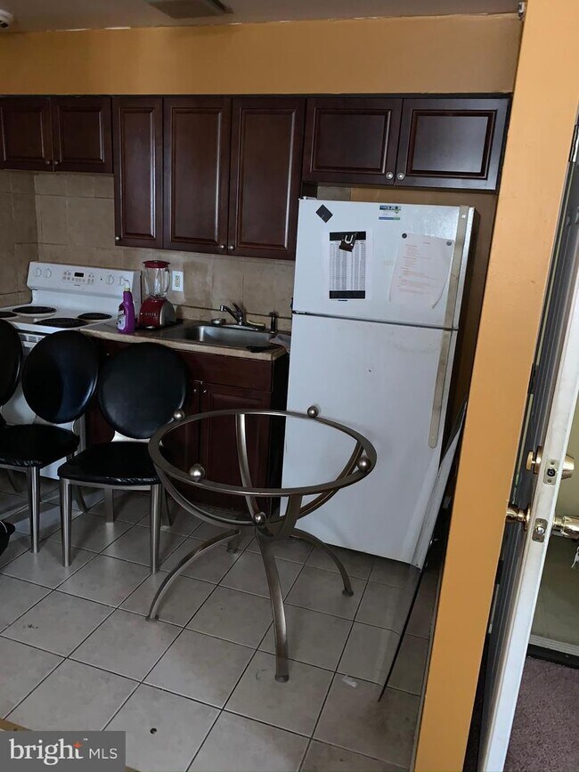 Foto del edificio - 1330 Pennwood Rd