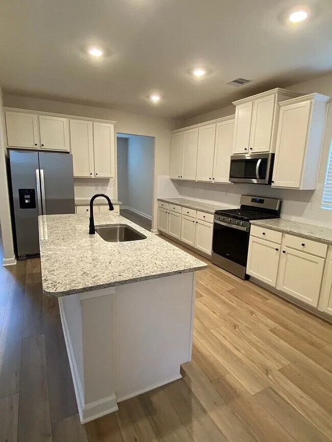 Foto del edificio - 2925 Floating Barque Dr